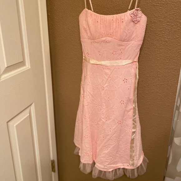 Soft pink dress - Picture 1 of 6